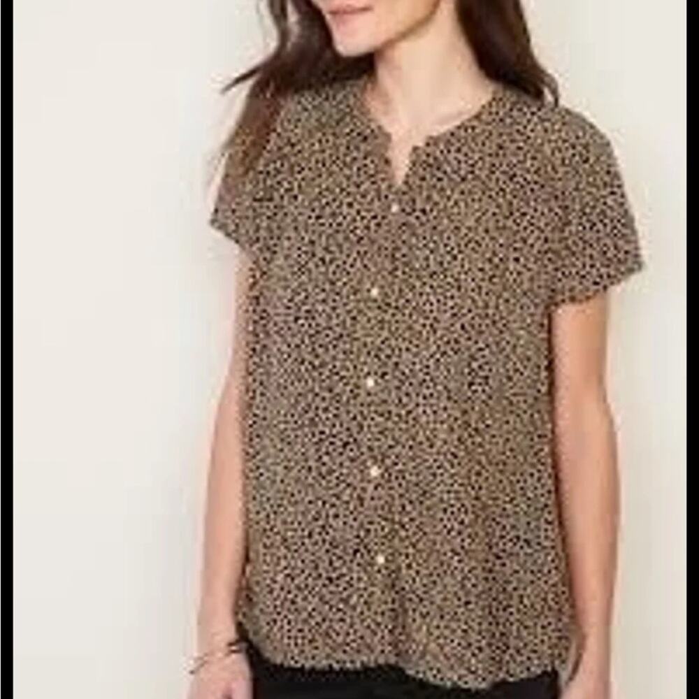 Old Navy Animal Print Blouse Button Down Short-Sleeve Top Size XS - NEW